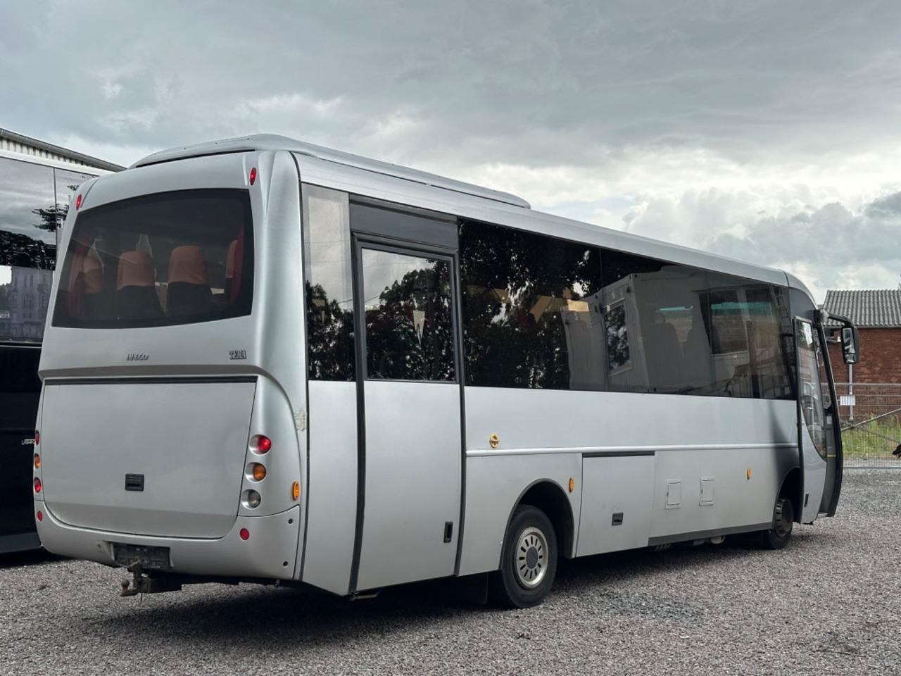 Iveco Kapena Tema 100 (32*Sitze*DE*TOP*Schalt) O510 Iveco Kapena Tema 100 , O 510, 818, Rapido - Minibus, Pulmino: foto 2 Iveco Kapena Tema 100 (32*Sitze*DE*TOP*Schalt) O510 Iveco Kapena Tema 100 , O 510, 818, Rapido - Minibus, Pulmino: foto 2