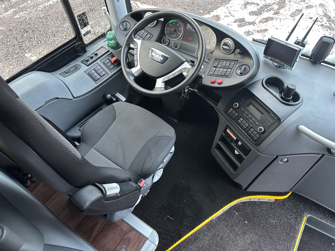 MAN R13 Lions Regio L (65Sitze*251 tKm) - Autobus extraurbano: foto 4 MAN R13 Lions Regio L (65Sitze*251 tKm) - Autobus extraurbano: foto 4