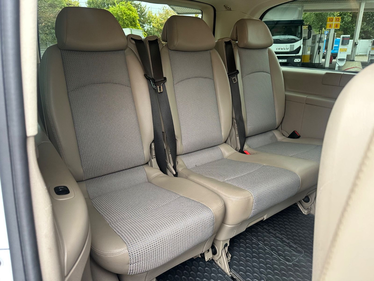 Mercedes-Benz Viano 2.2 CDI AMBIENTE extralang (Autom*133 tKm) - Pulmino: foto 4 Mercedes-Benz Viano 2.2 CDI AMBIENTE extralang (Autom*133 tKm) - Pulmino: foto 4