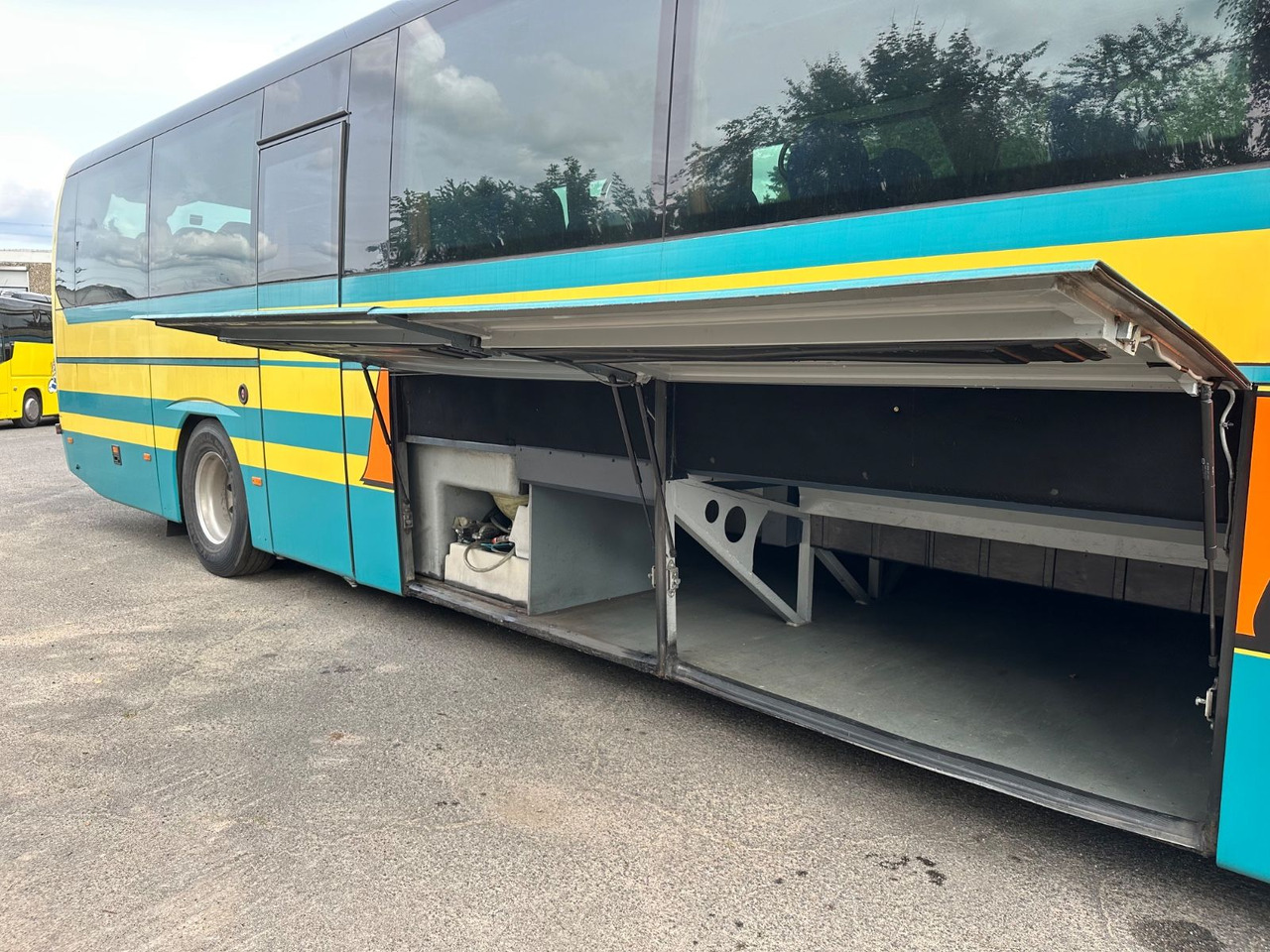 Neoplan P25 Trendliner 3516ÜC Klimaanlage*WC*57 Sitze Neoplan P25 Trendliner 3516ÜC Klimaanlage*WC*57 Sitze - Pullman: foto 4 Neoplan P25 Trendliner 3516ÜC Klimaanlage*WC*57 Sitze Neoplan P25 Trendliner 3516ÜC Klimaanlage*WC*57 Sitze - Pullman: foto 4