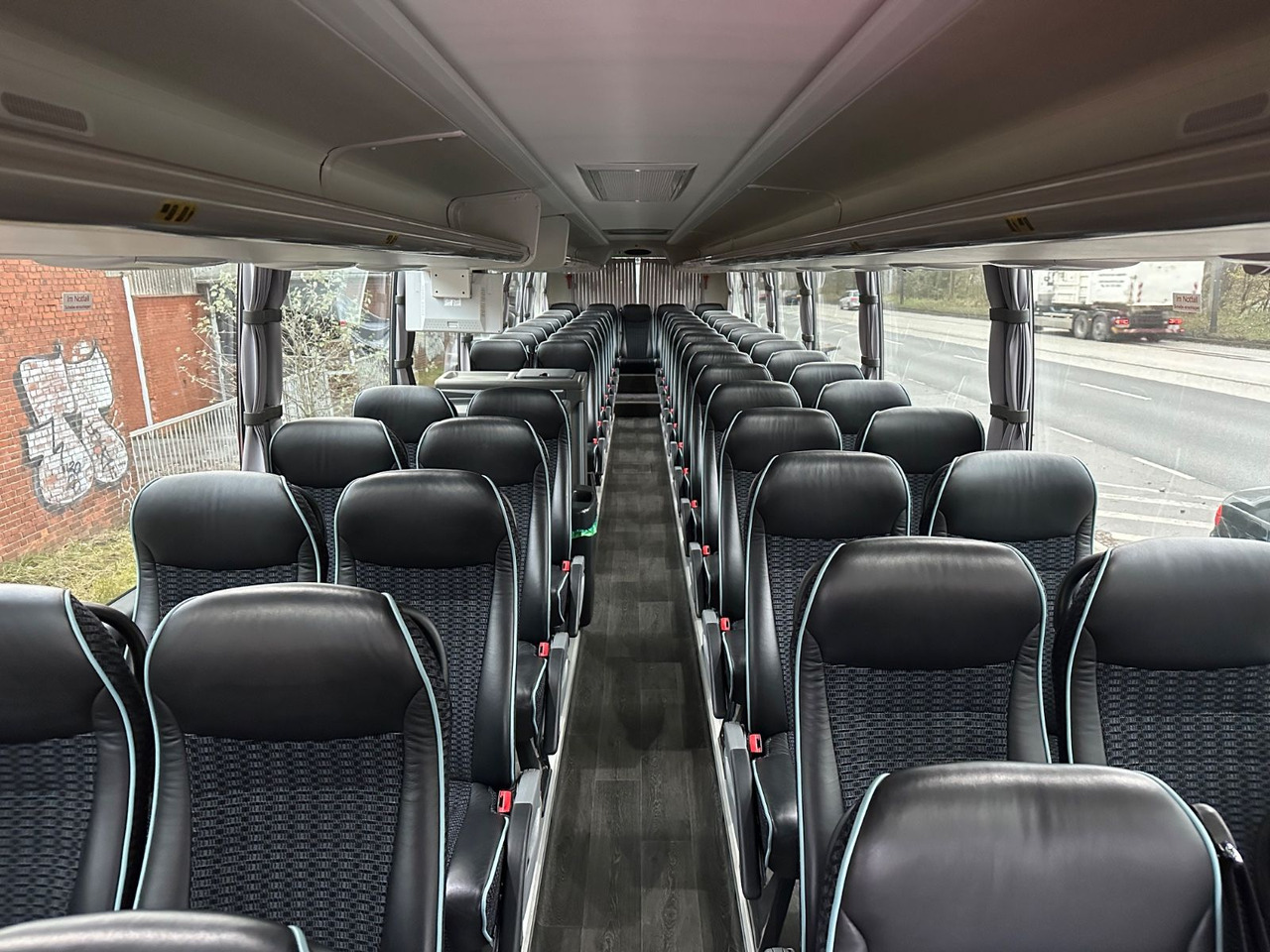 Scania Touring HD Higer 6X2 (86 tKm*59 Sitze) - Pullman: foto 5 Scania Touring HD Higer 6X2 (86 tKm*59 Sitze) - Pullman: foto 5