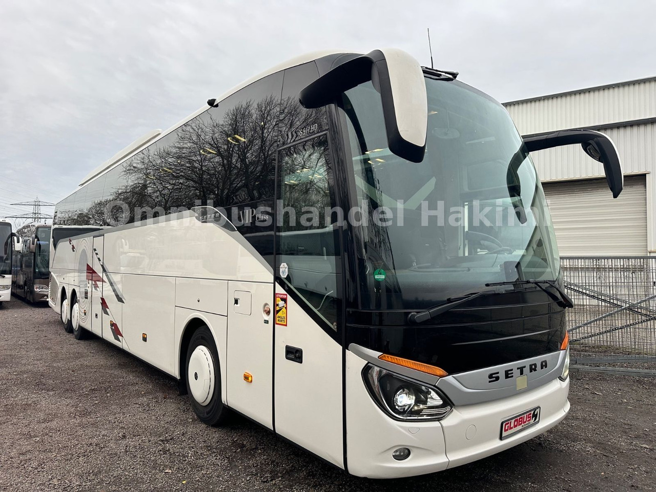 Setra S 517 HD (60 Sitze*Euro 6*DE-Bus) Setra S 517 HD (60 Sitze*Euro 6*DE-Bus) - Pullman: foto 2 Setra S 517 HD (60 Sitze*Euro 6*DE-Bus) Setra S 517 HD (60 Sitze*Euro 6*DE-Bus) - Pullman: foto 2